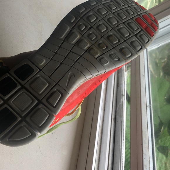 Nike 4.0 V2 - Picture 7 of 8